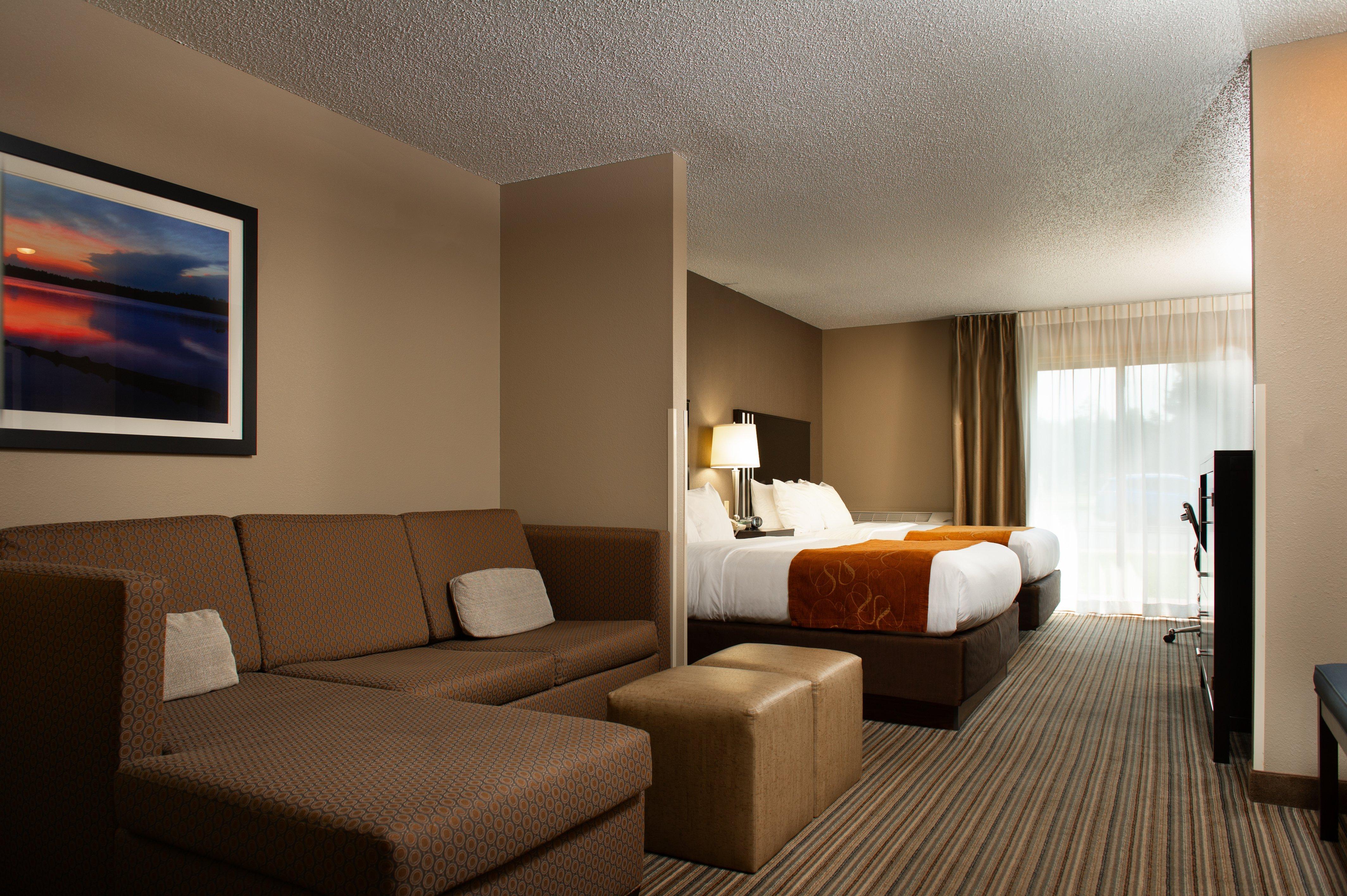 Holiday Inn Express & Suites Hayward By Ihg Exterior photo