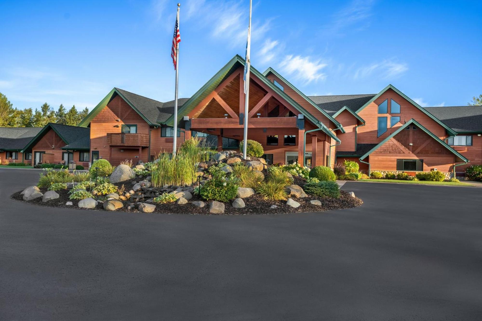 Holiday Inn Express & Suites Hayward By Ihg Exterior photo